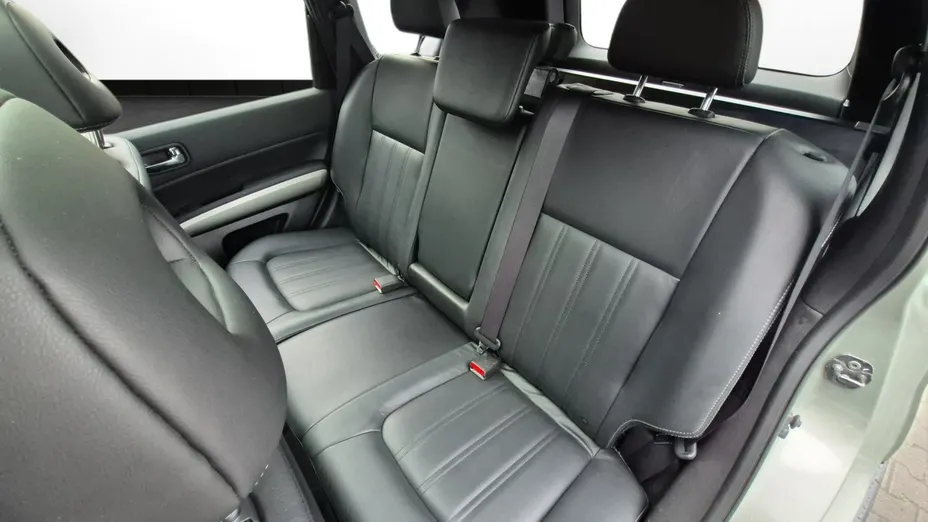 NISSAN X-Trail -