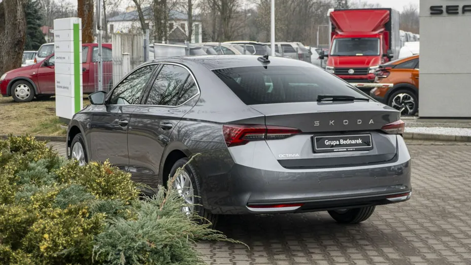SKODA Octavia -