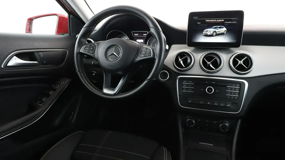 MERCEDES-BENZ GLA -
