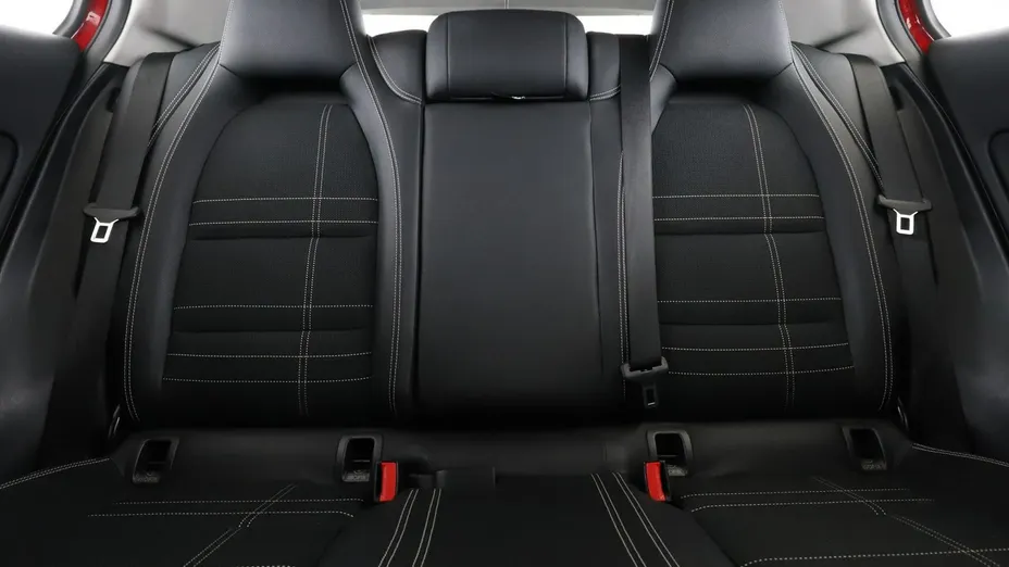 MERCEDES-BENZ GLA -