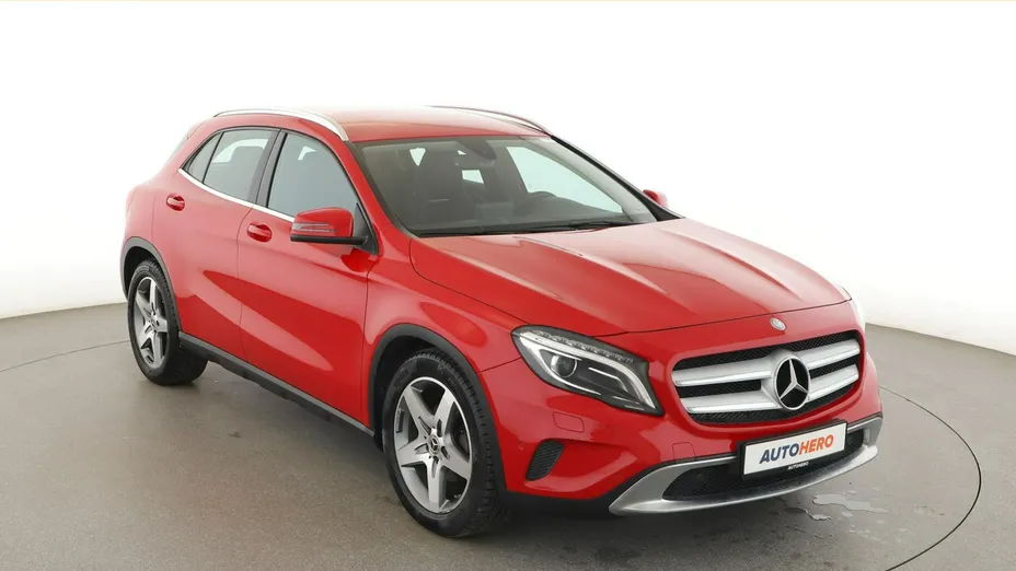 MERCEDES-BENZ GLA -