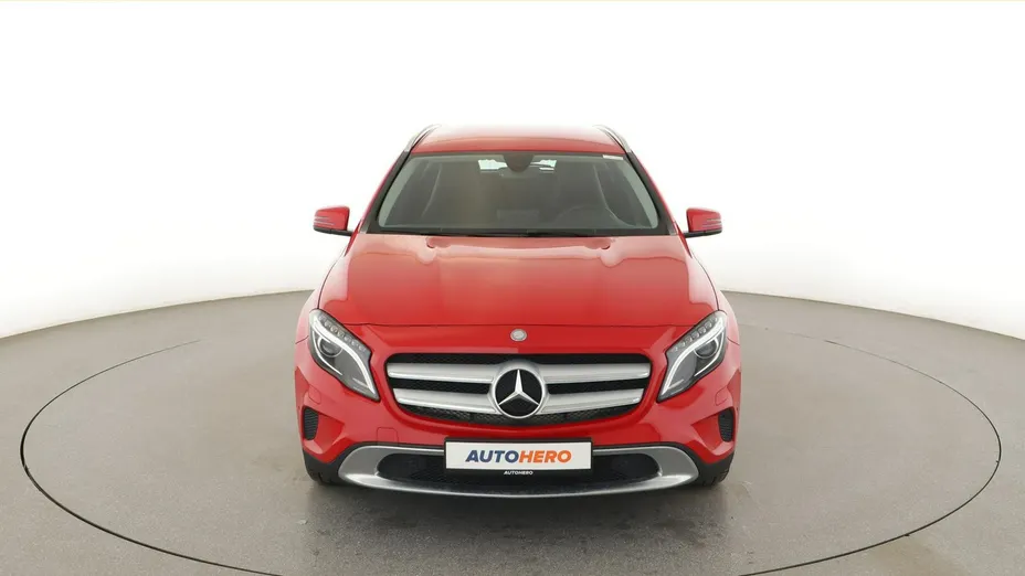 MERCEDES-BENZ GLA -