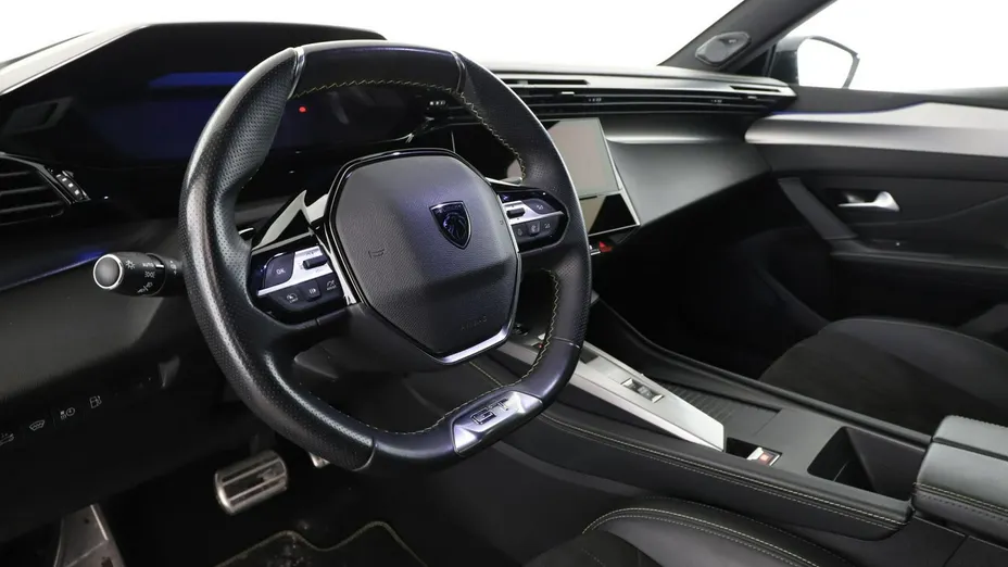 PEUGEOT 408 -