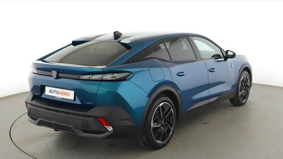 PEUGEOT 408 -