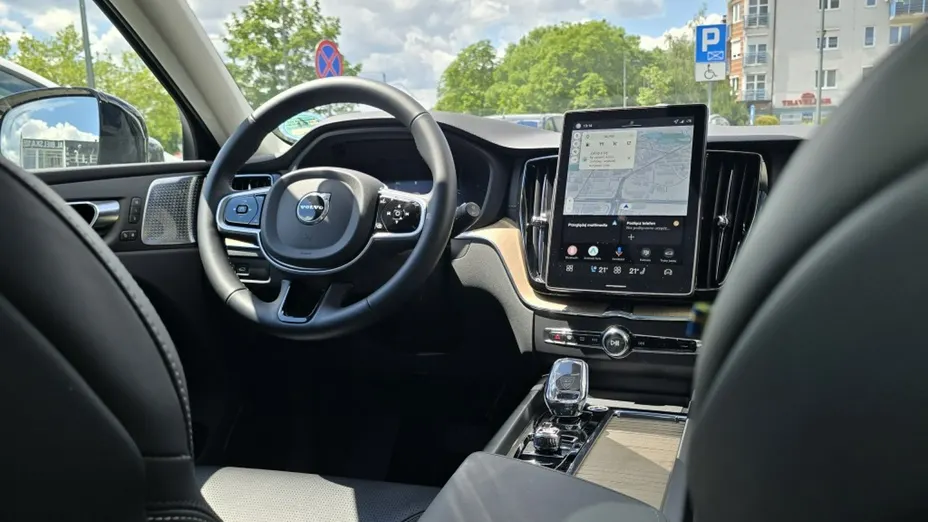 VOLVO XC60 -