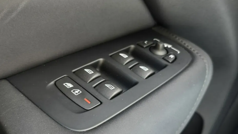 VOLVO XC60 -