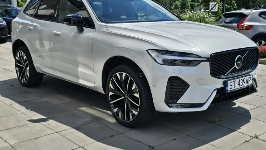VOLVO XC60 -