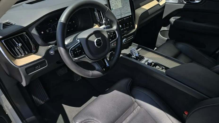 VOLVO XC60 -