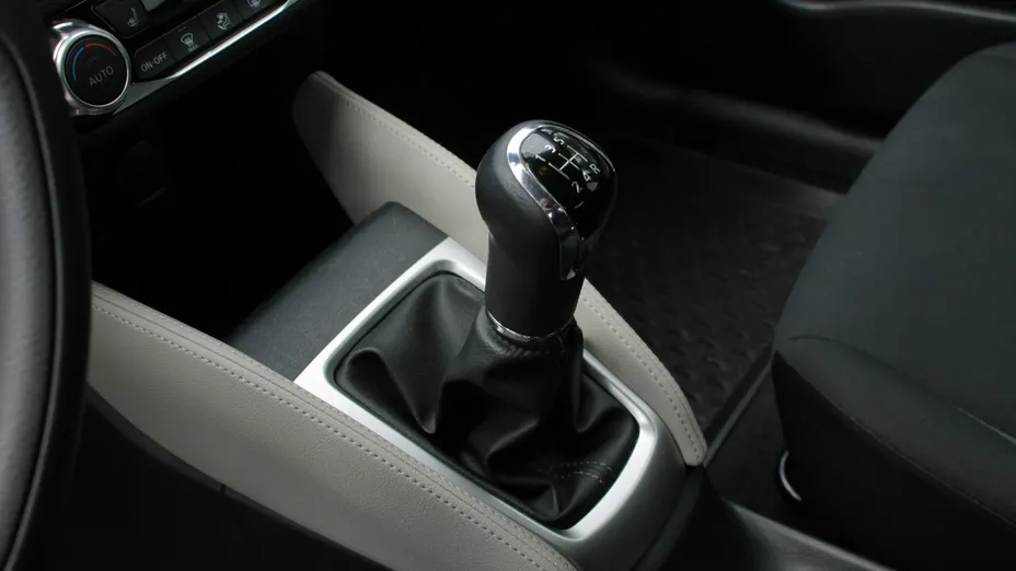 NISSAN Micra -