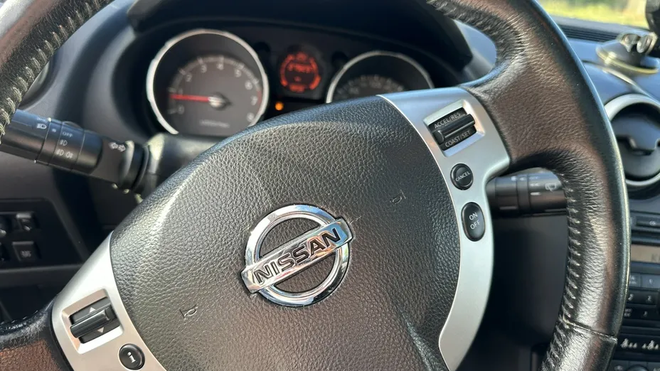 NISSAN Qashqai+2 -