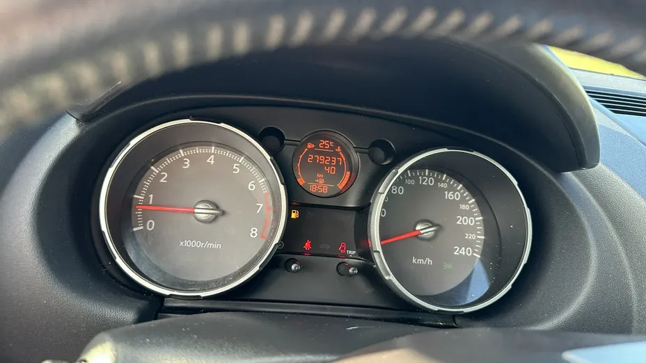 NISSAN Qashqai+2 -