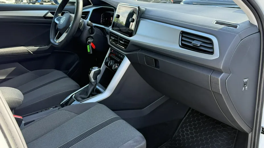 VOLKSWAGEN T-ROC -