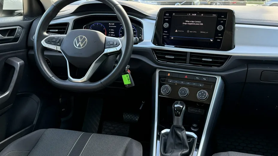 VOLKSWAGEN T-ROC -
