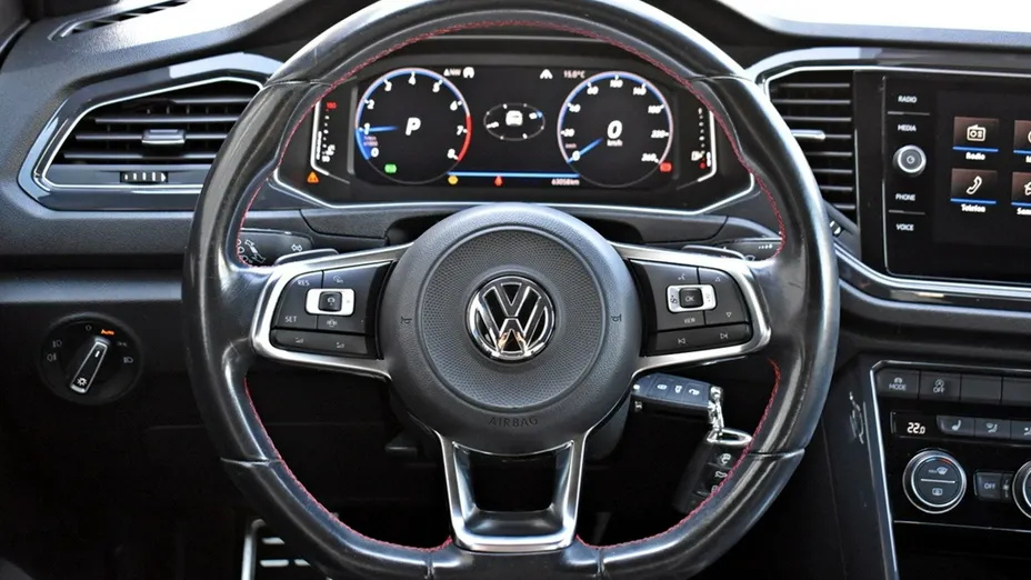 VOLKSWAGEN T-ROC -
