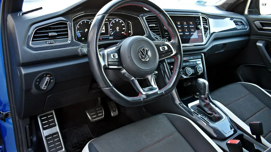 VOLKSWAGEN T-ROC -