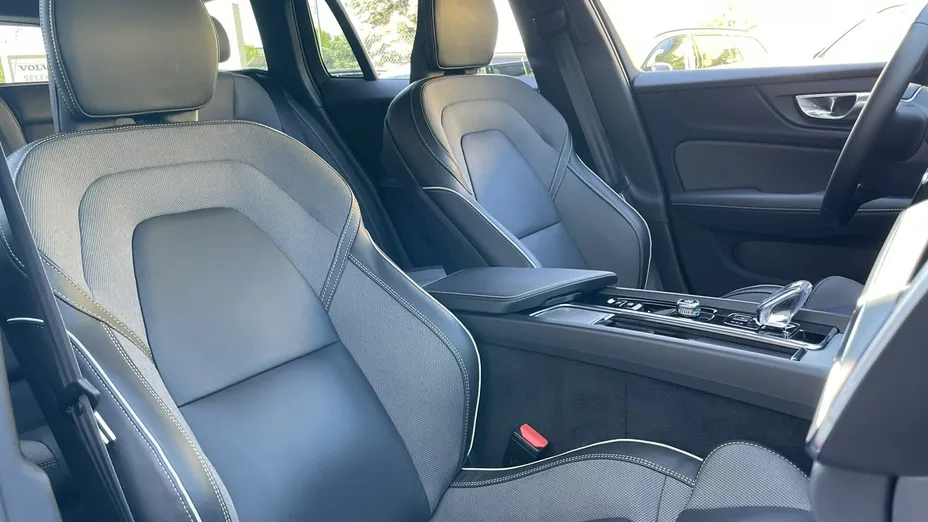 VOLVO V60 -