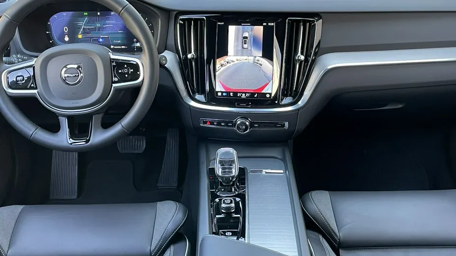 VOLVO V60 -