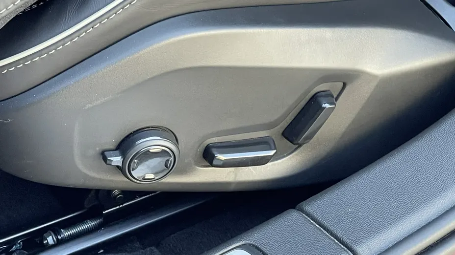 VOLVO V60 -