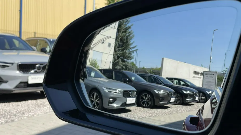 VOLVO V60 -