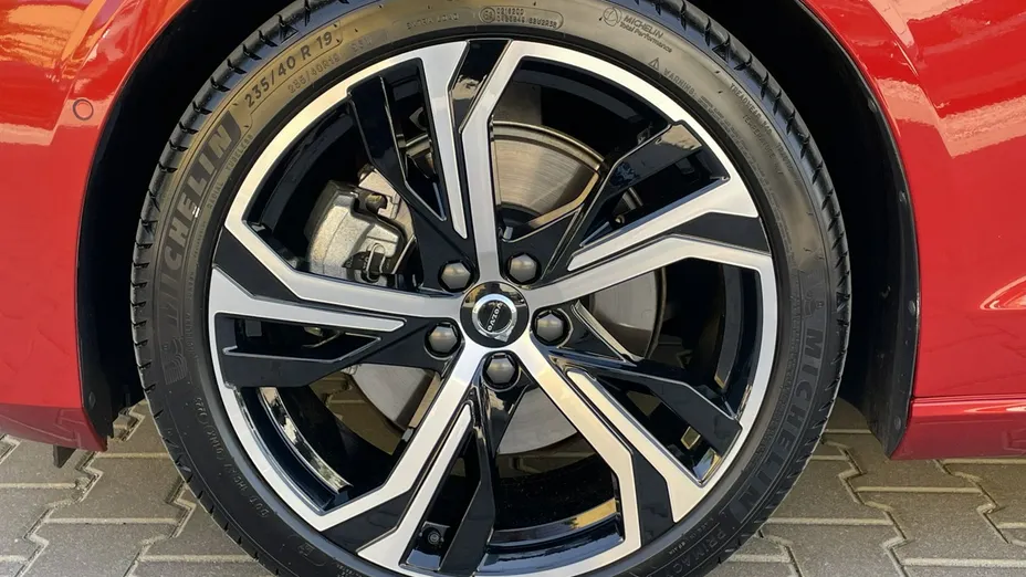 VOLVO V60 -