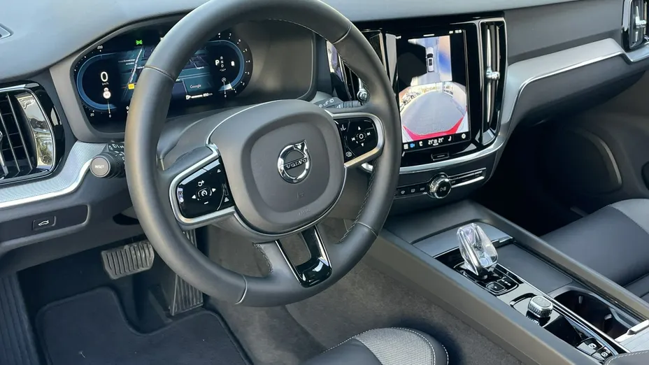 VOLVO V60 -