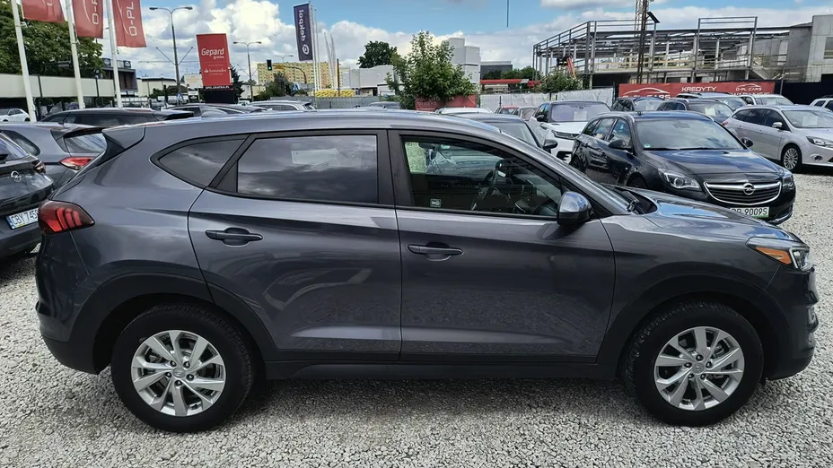 HYUNDAI Tucson -
