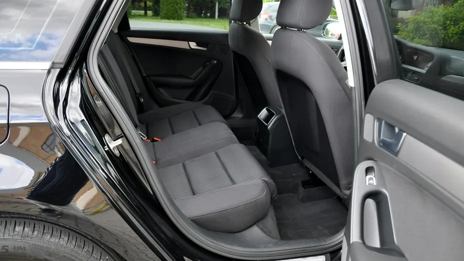 AUDI A4 -