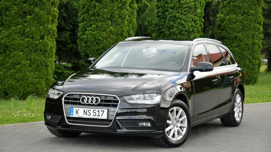 AUDI A4 -