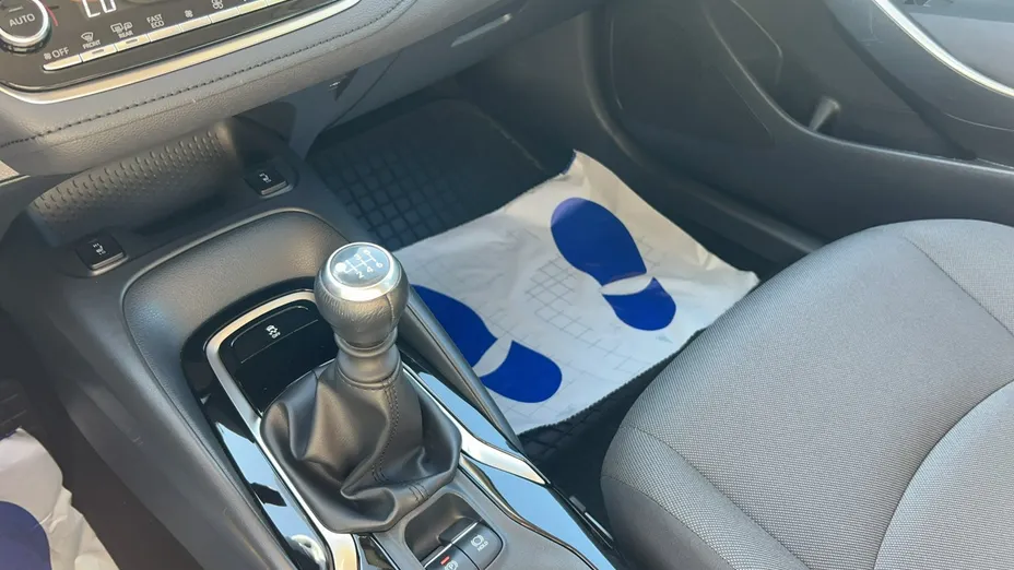 TOYOTA Corolla -