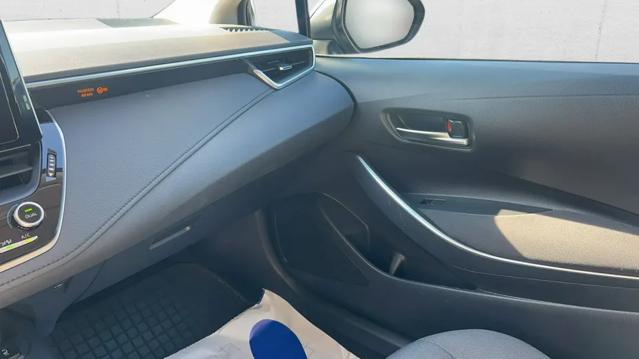 TOYOTA Corolla -