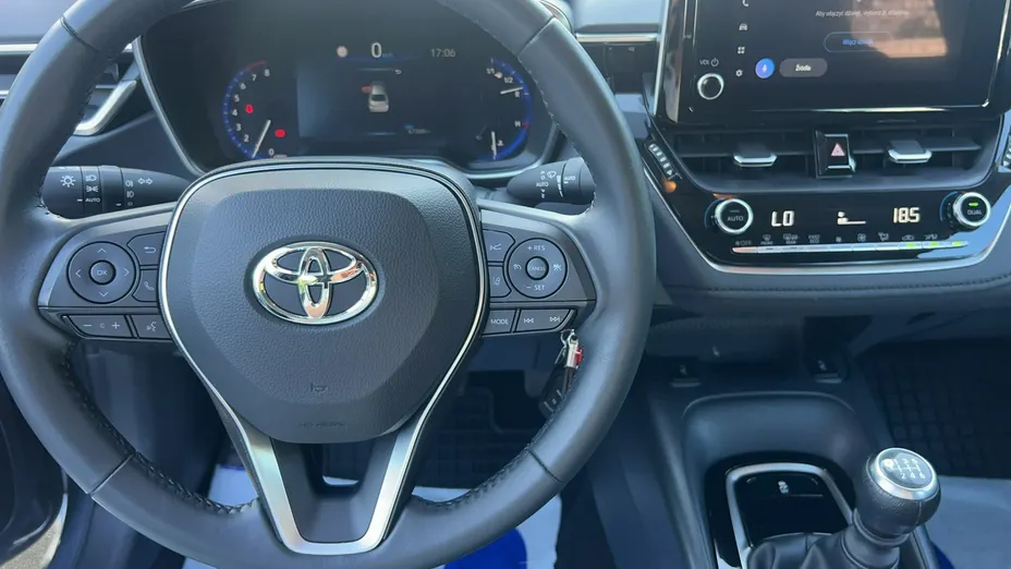 TOYOTA Corolla -