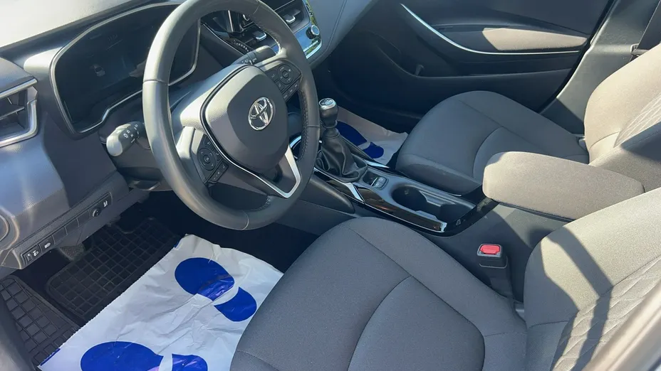 TOYOTA Corolla -