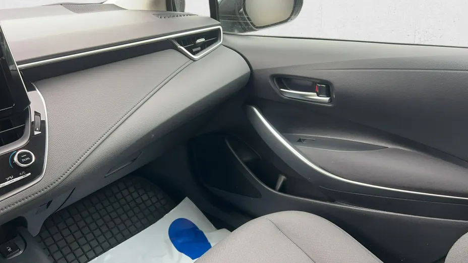 TOYOTA Corolla -