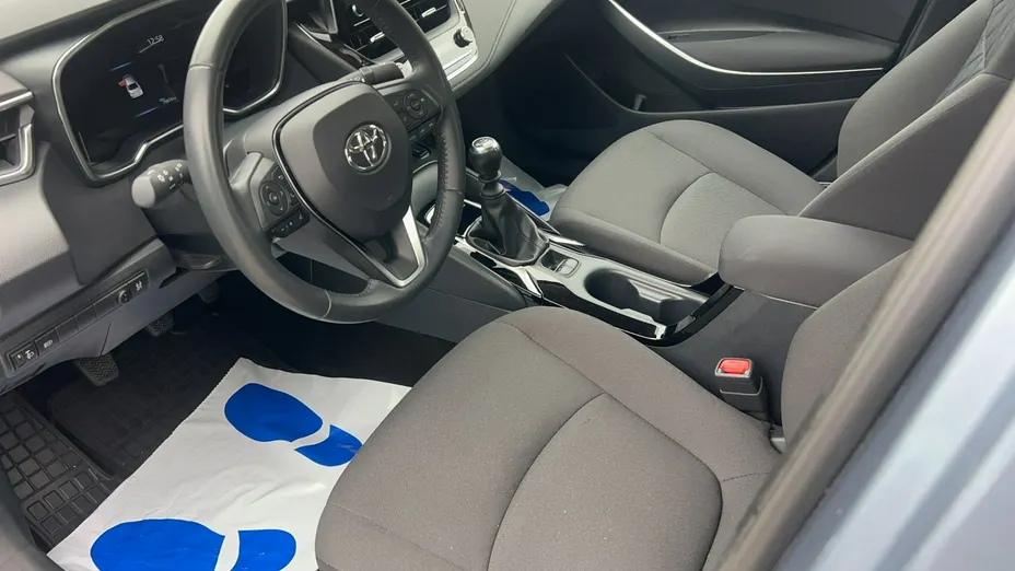 TOYOTA Corolla -