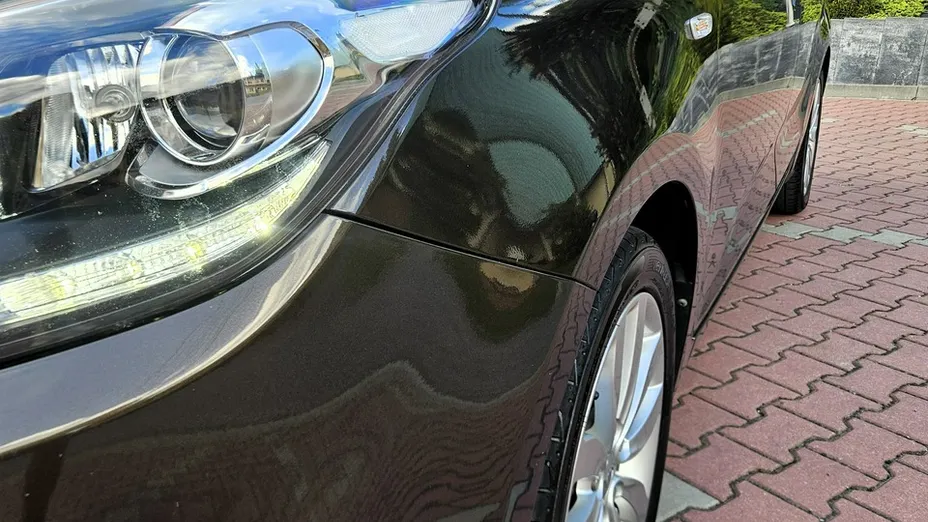 KIA Carens -