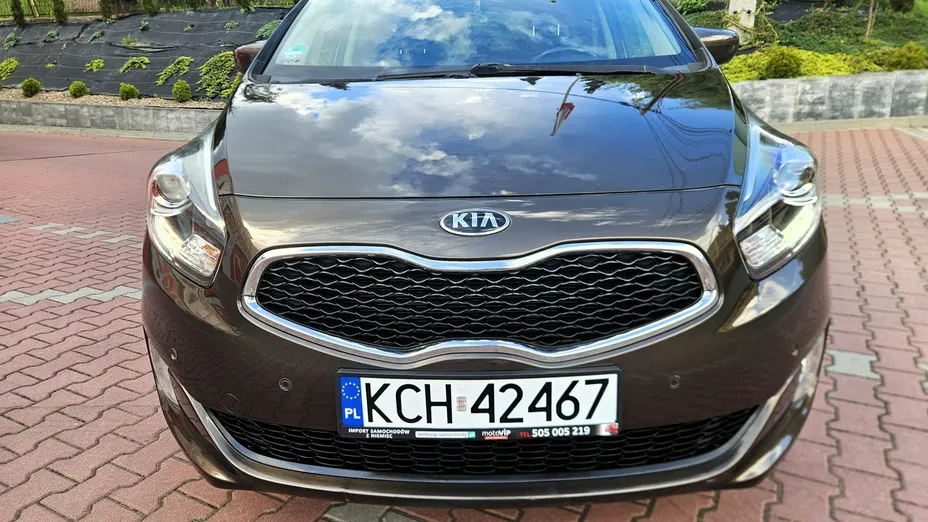 KIA Carens -