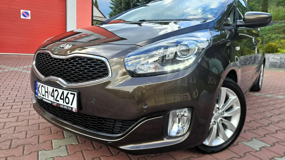 KIA Carens -