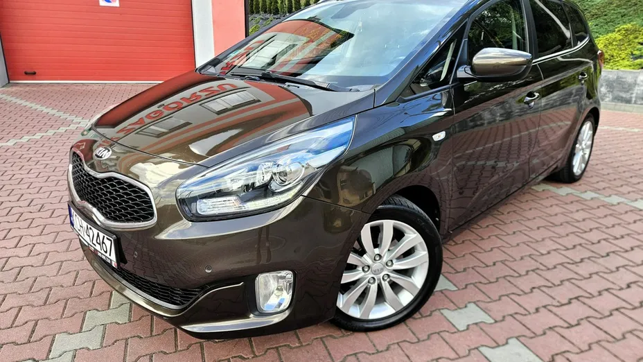 KIA Carens -