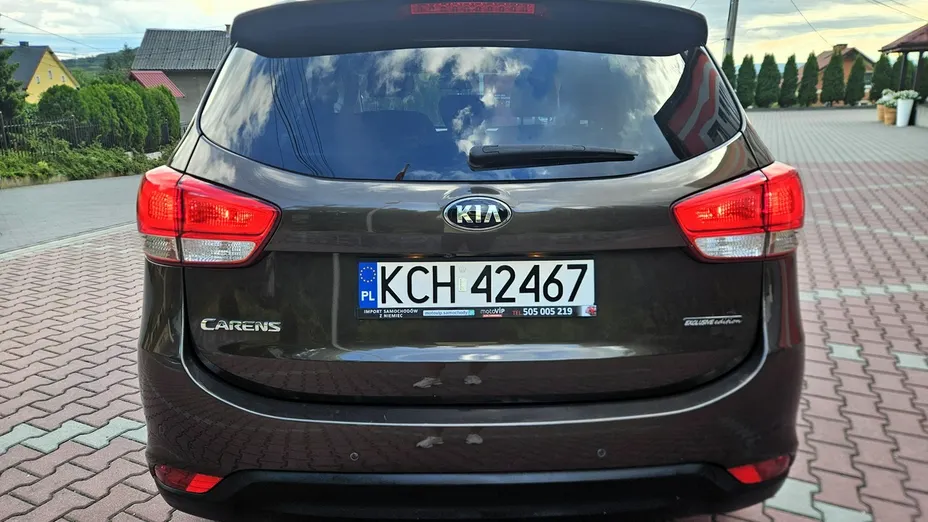 KIA Carens -