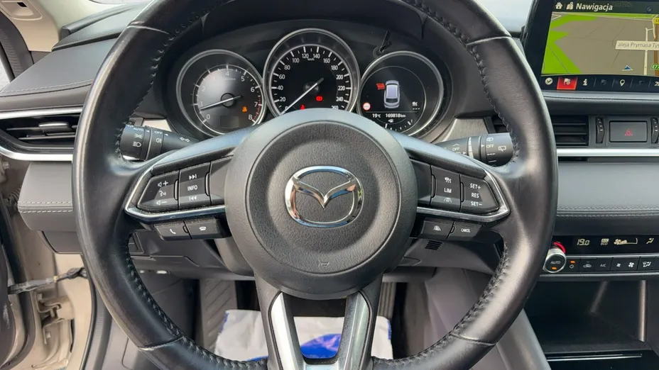 MAZDA 6 -