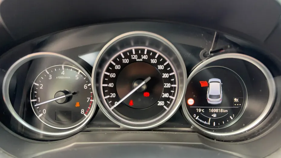 MAZDA 6 -