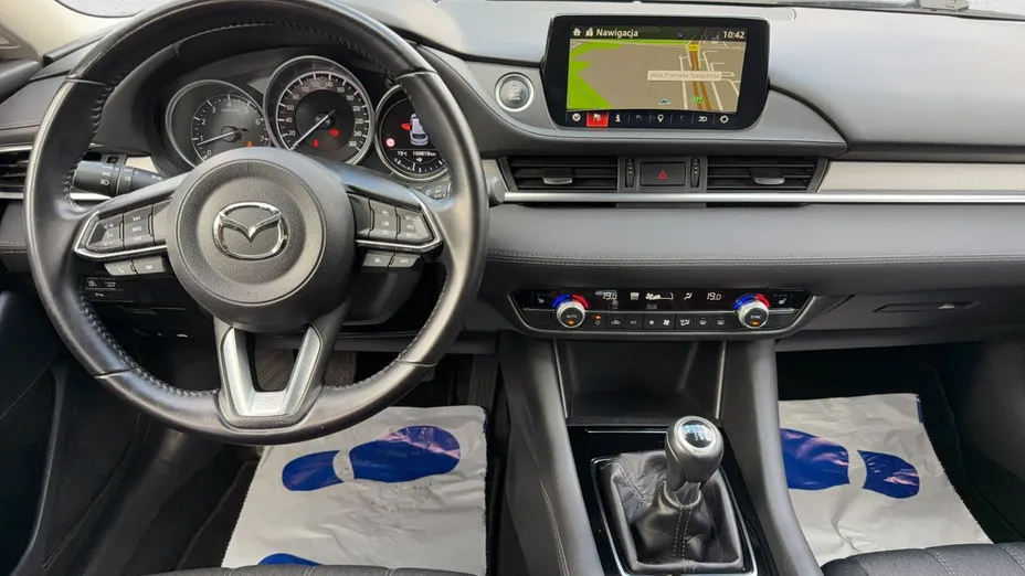 MAZDA 6 -