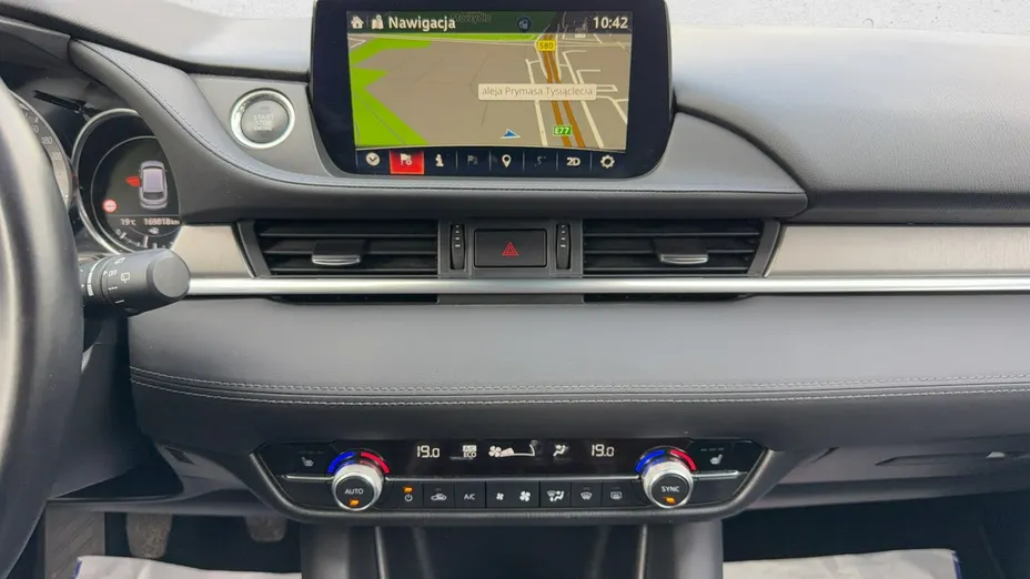 MAZDA 6 -