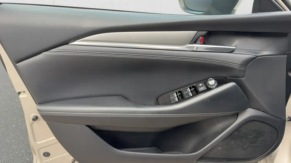 MAZDA 6 -