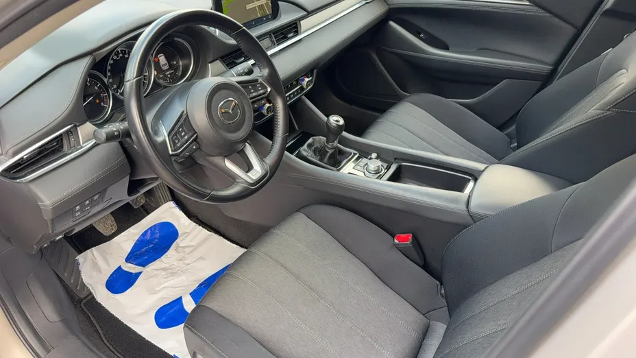 MAZDA 6 -