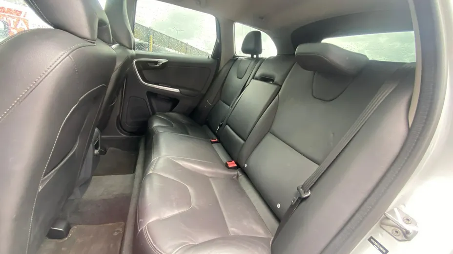 VOLVO XC60 -