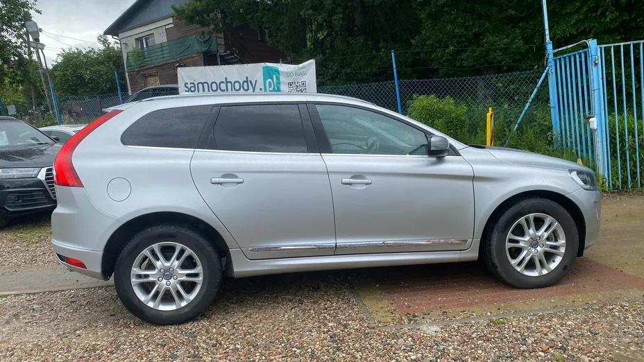 VOLVO XC60 -