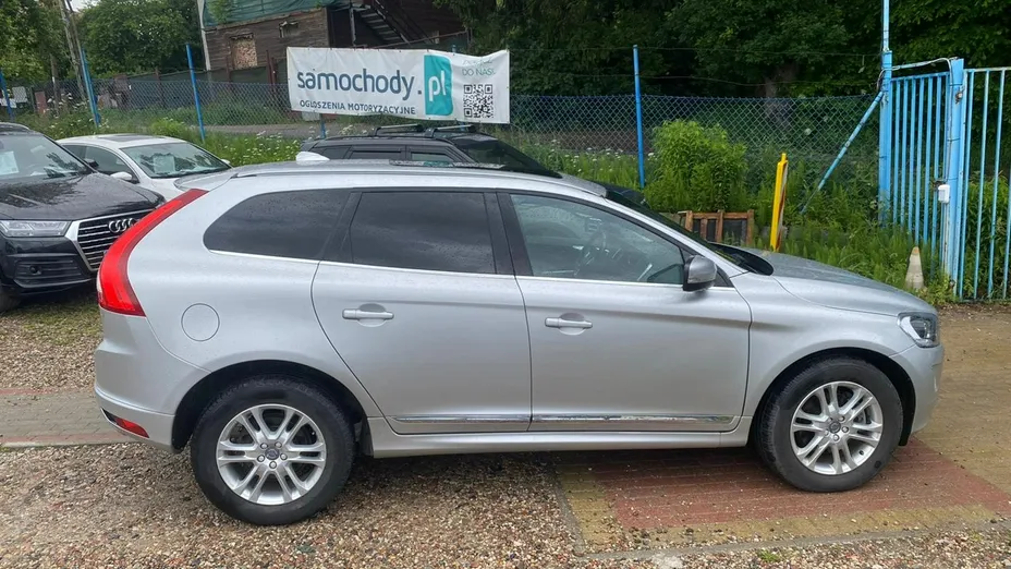 VOLVO XC60 -