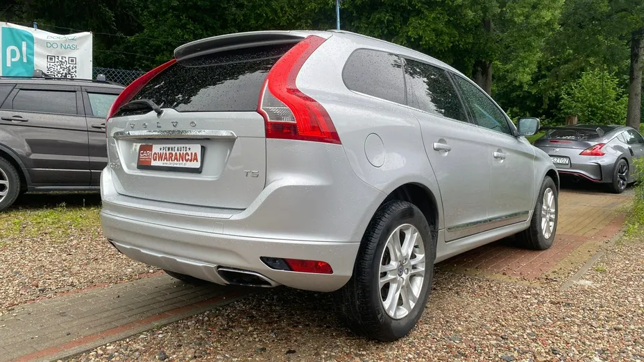VOLVO XC60 -