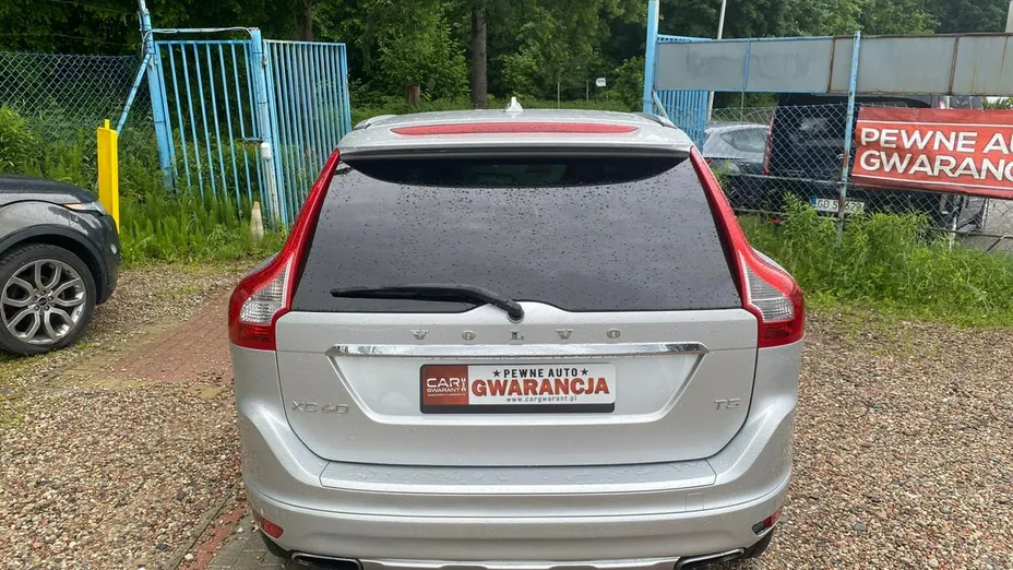 VOLVO XC60 -